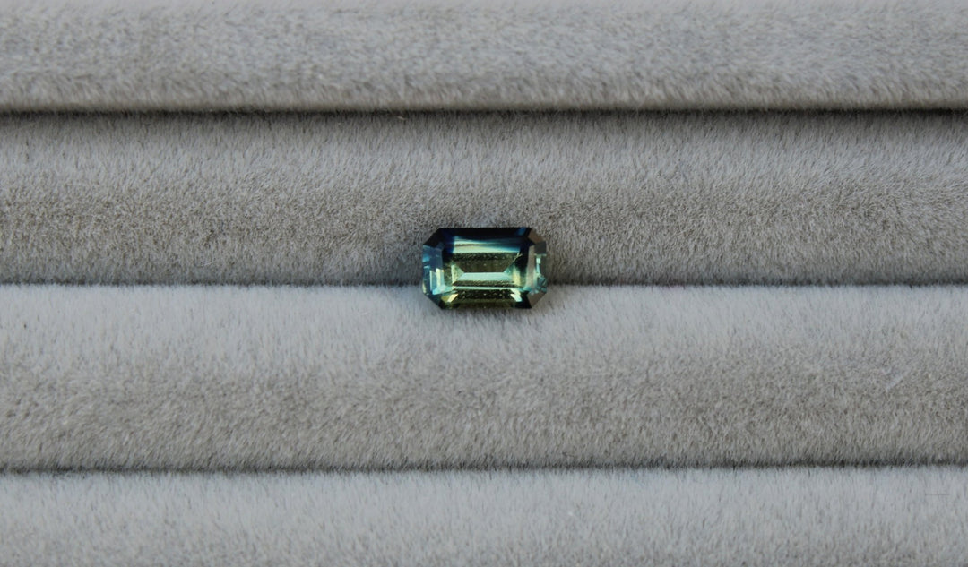 0.75ct Emerald Cut Bi Colour Sapphire - Kingdom Jewelry