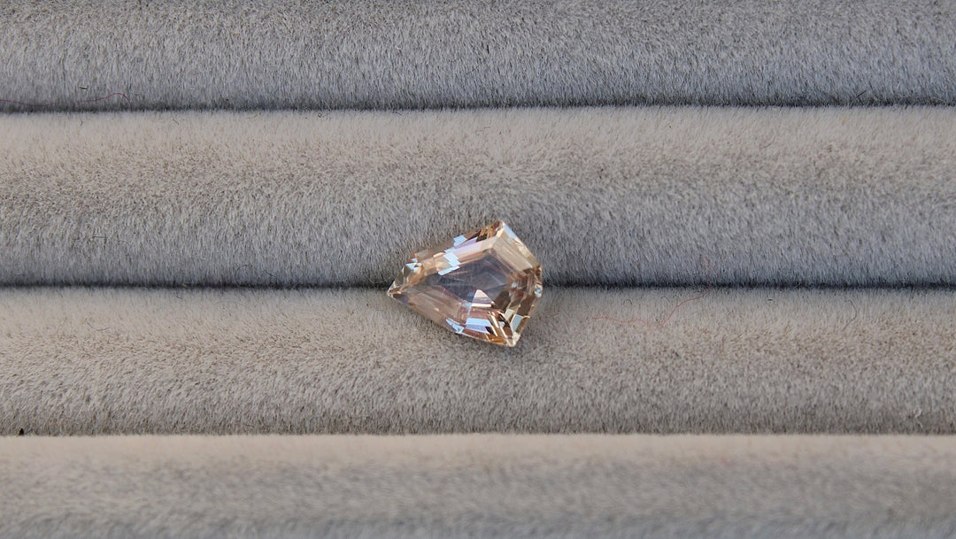 1.11ct Geometric Peach Sapphire - Kingdom Jewelry