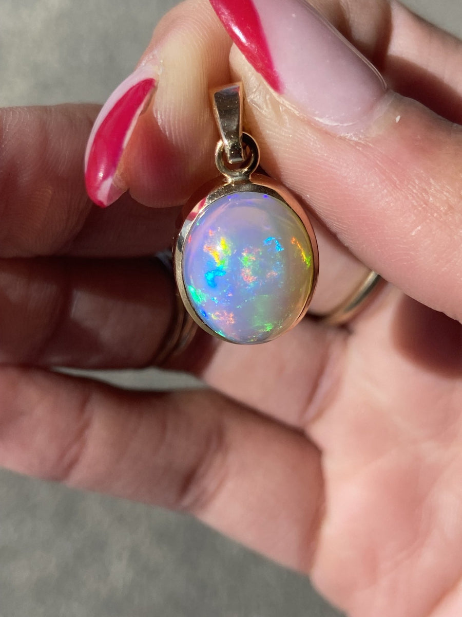 14K Welo Opal Pendant - Kingdom Jewelry