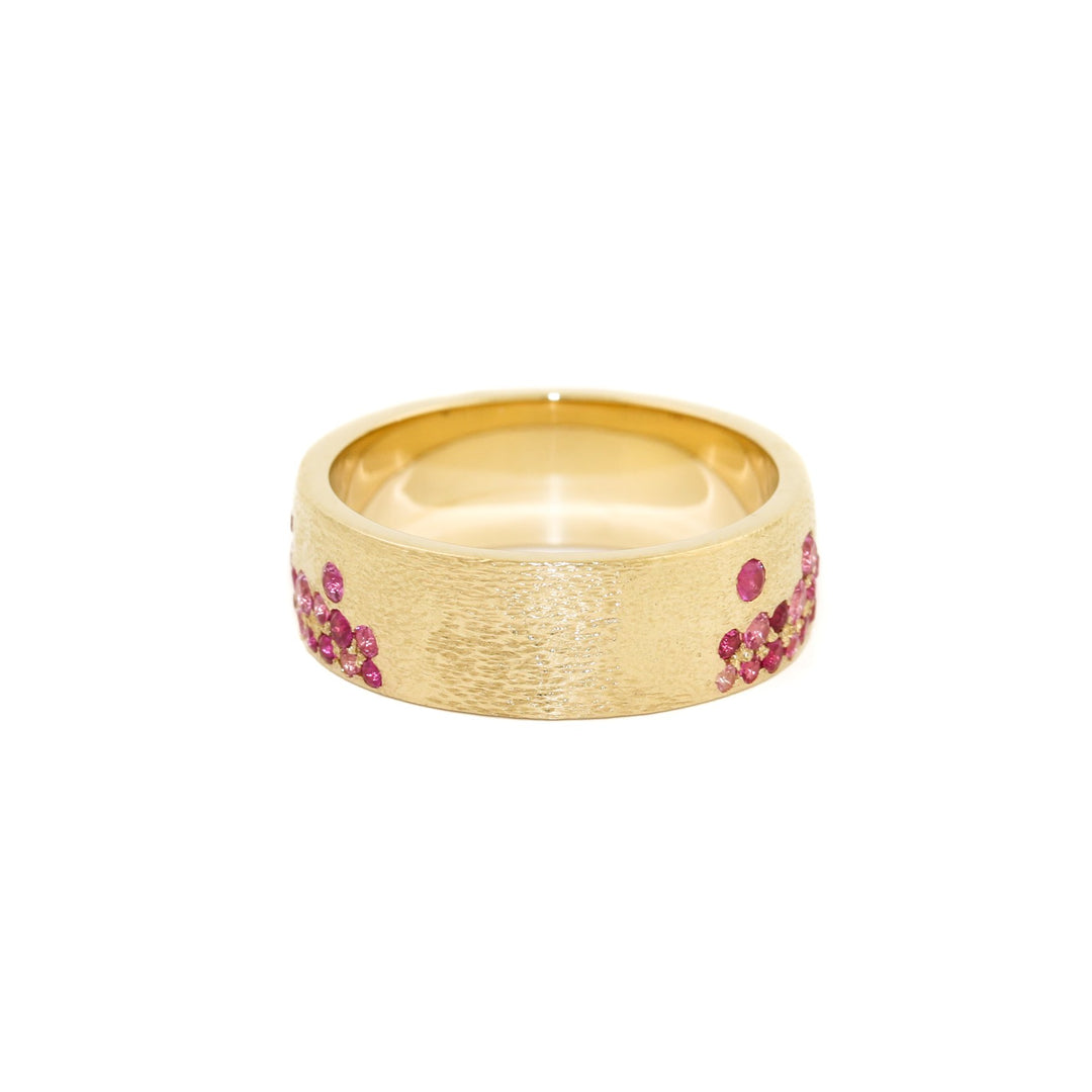 14k x 7mm Magenta Sapphire Kaleidoscope Confetti Band - Kingdom Jewelry