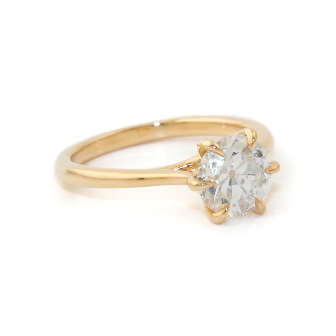 Yellow Gold x Round Diamond Bespoke Solitaire Engagement