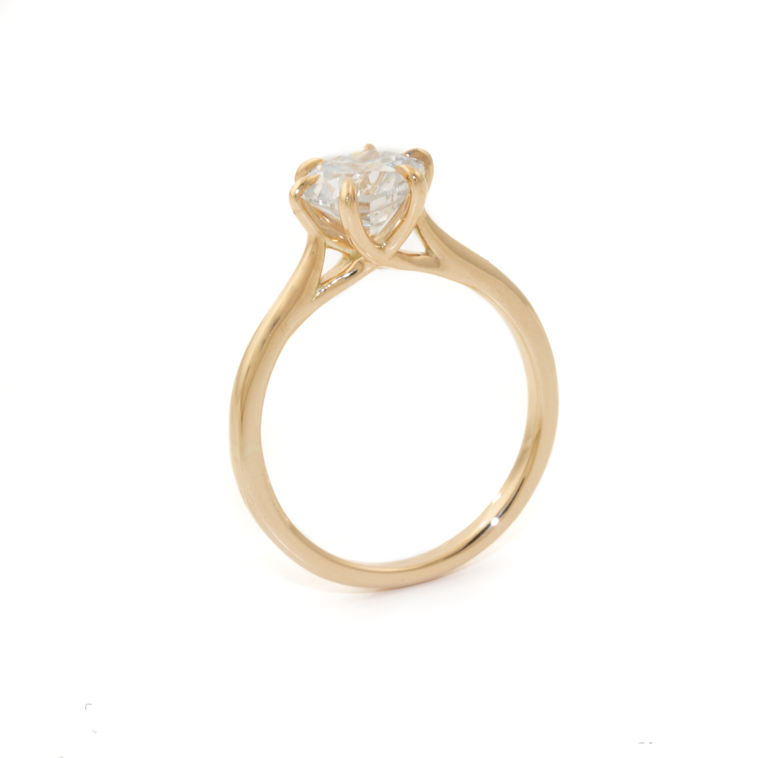 Yellow Gold x Round Diamond Bespoke Solitaire Engagement