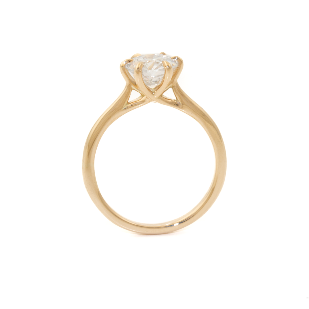 Yellow Gold x Round Diamond Bespoke Solitaire Engagement