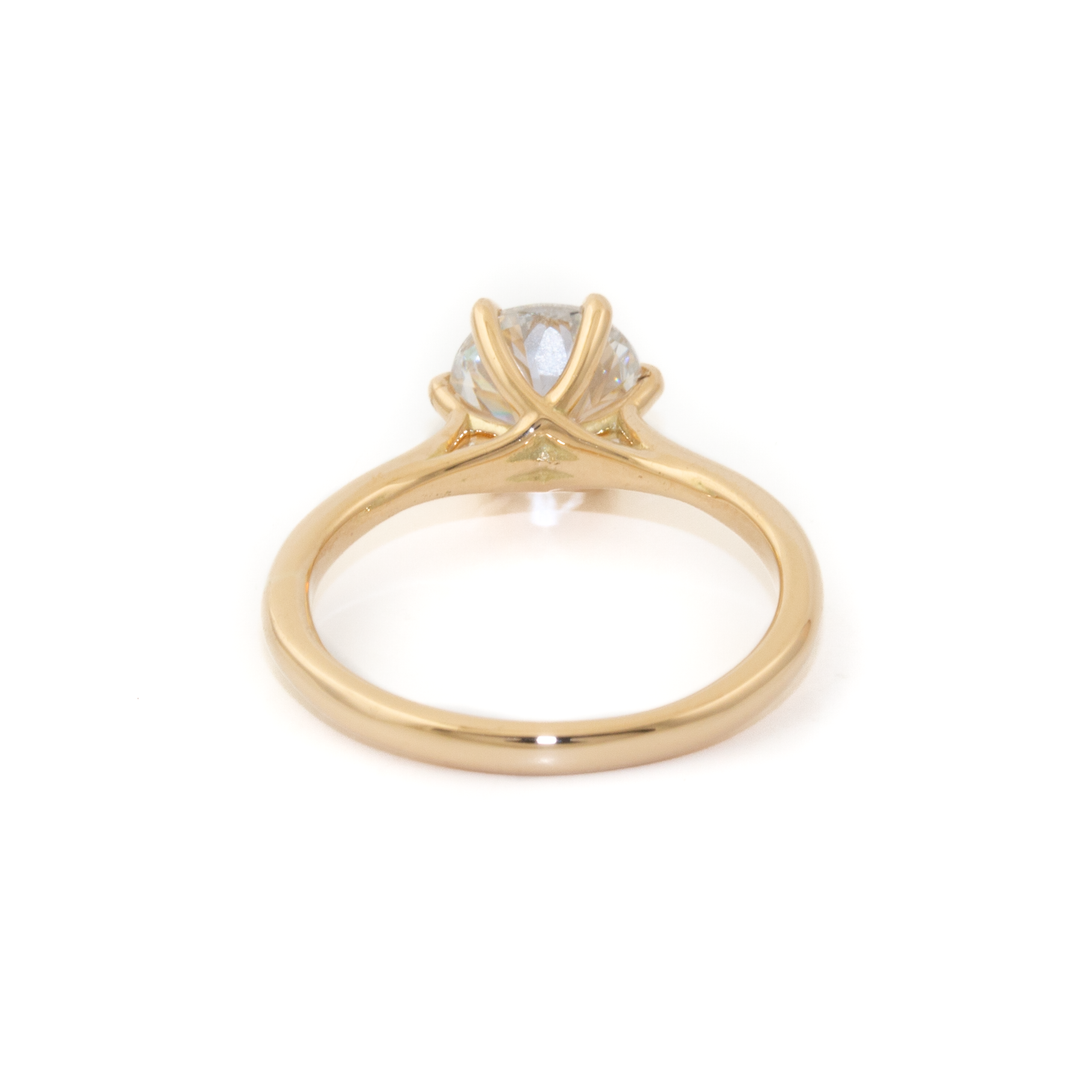 Yellow Gold x Round Diamond Bespoke Solitaire Engagement