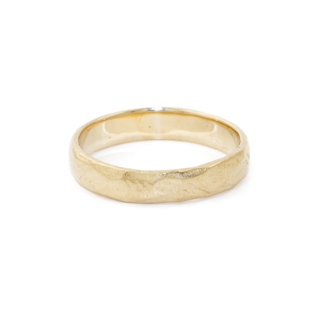14k Gold x 4mm Sleek Hammered Comfort-Fit Band
