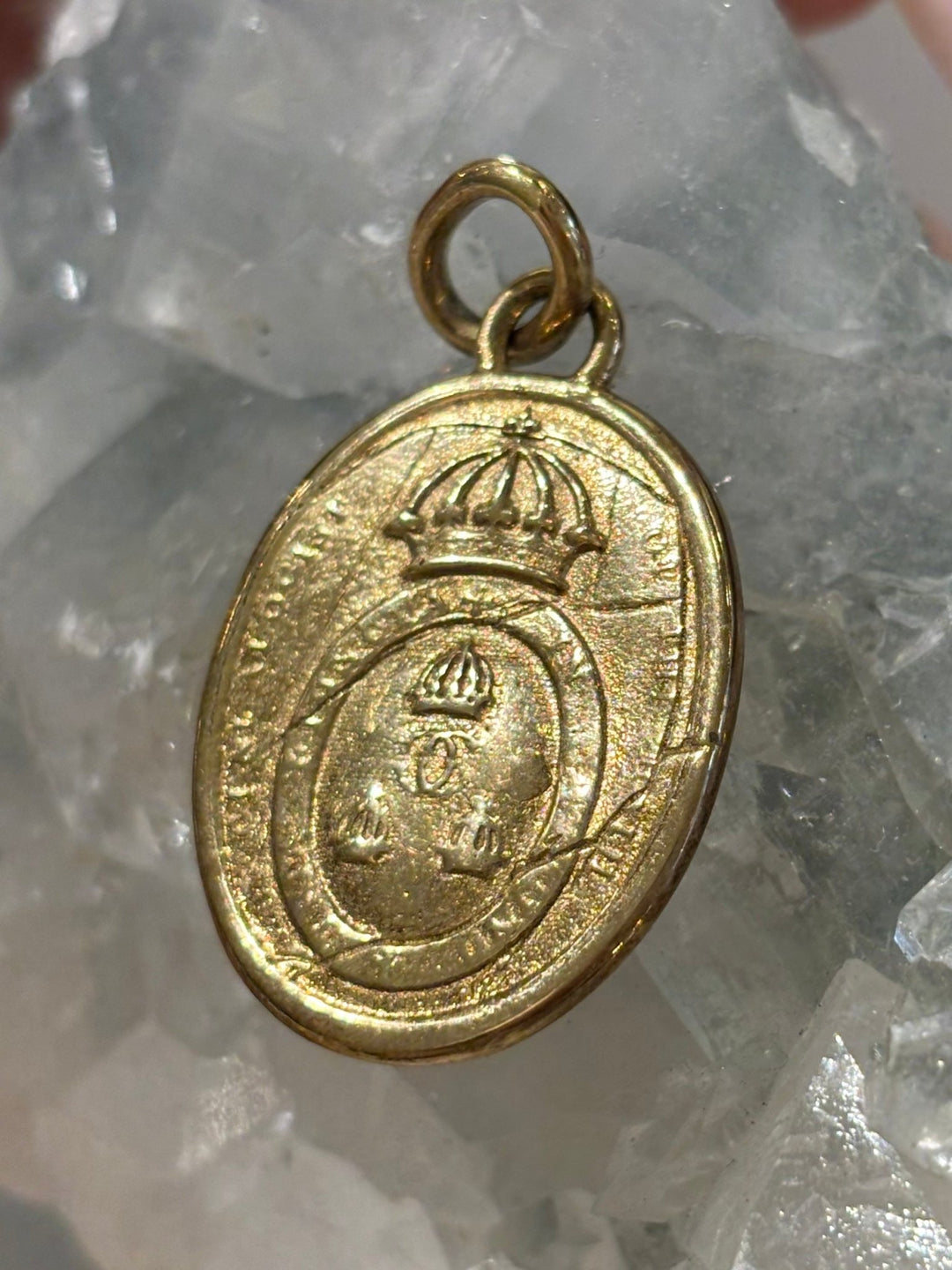 Heraldry Three Crown Pendant - Kingdom Jewelry