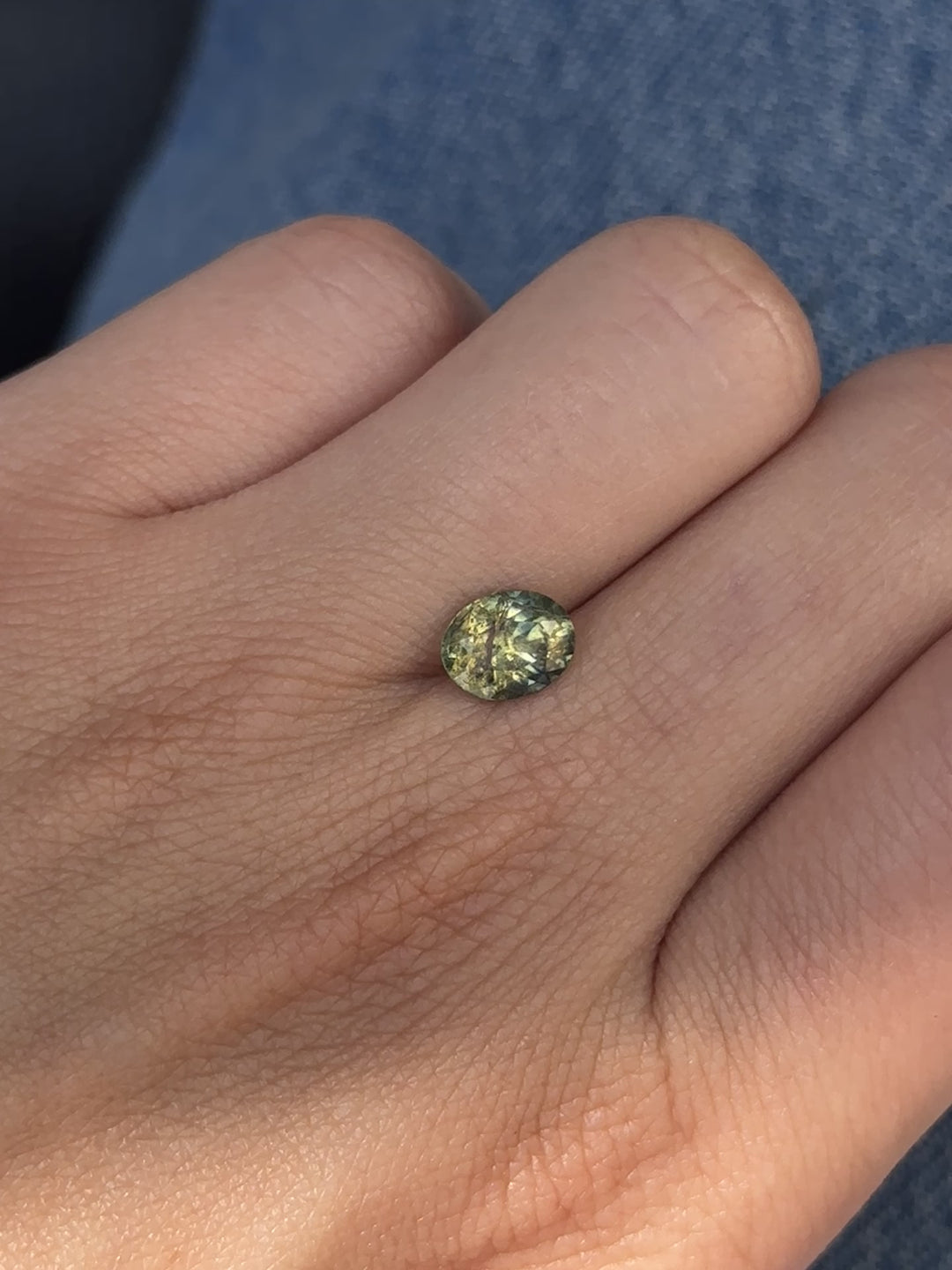 Create the jewelry piece of your dreams with this exquisite 1.60-carat cushion-cut mandarin garnet. Radiating a fiery orange hue, this stunning gemstone dazzles with vibrant brilliance in every facet, making it truly one-of-a-kind. SKU: OFPS1 (MUR)