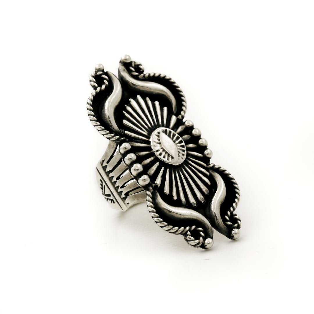Silver x Magnificent 1980's "Lorenzo James" Navajo Ring - Kingdom Jewelry