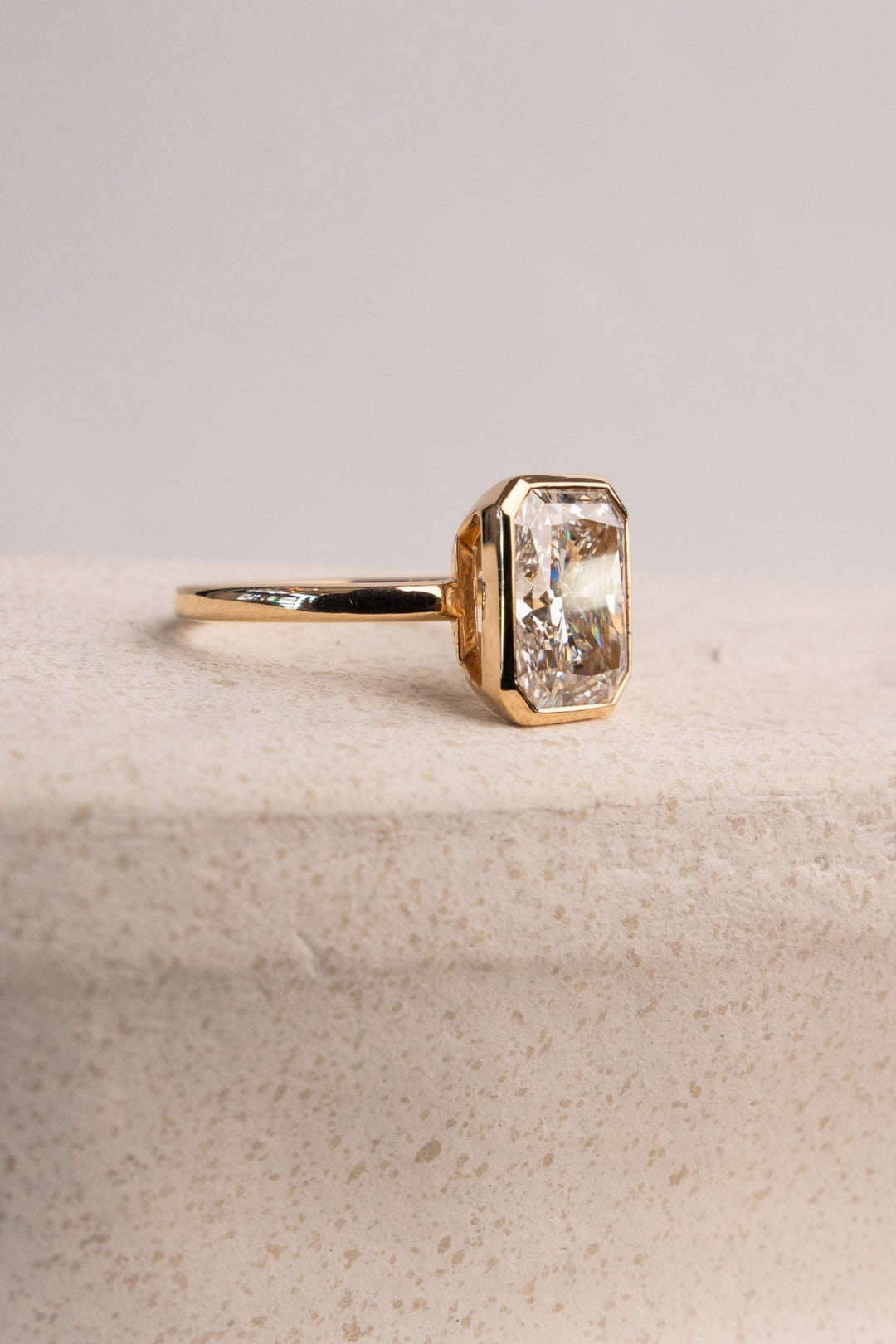 Best Engagement Ring Styles in Vancouver Right Now (2026 Trends Guide) - Kingdom Jewelry