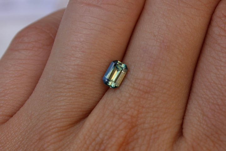 0.75ct Emerald Cut Bi Colour Sapphire - Kingdom Jewelry