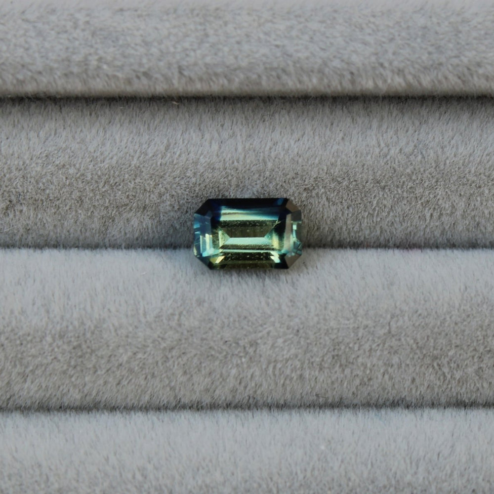 0.75ct Emerald Cut Bi Colour Sapphire - Kingdom Jewelry