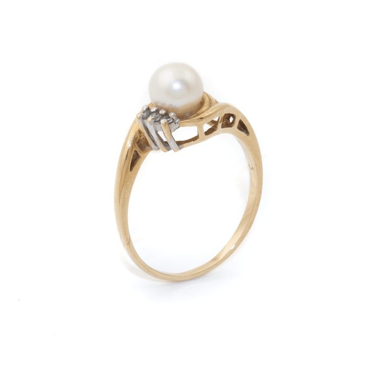 10k Gold x Classic 1960's White Pearl & Pavé Diamond Cocktail Ring - Kingdom Jewelry