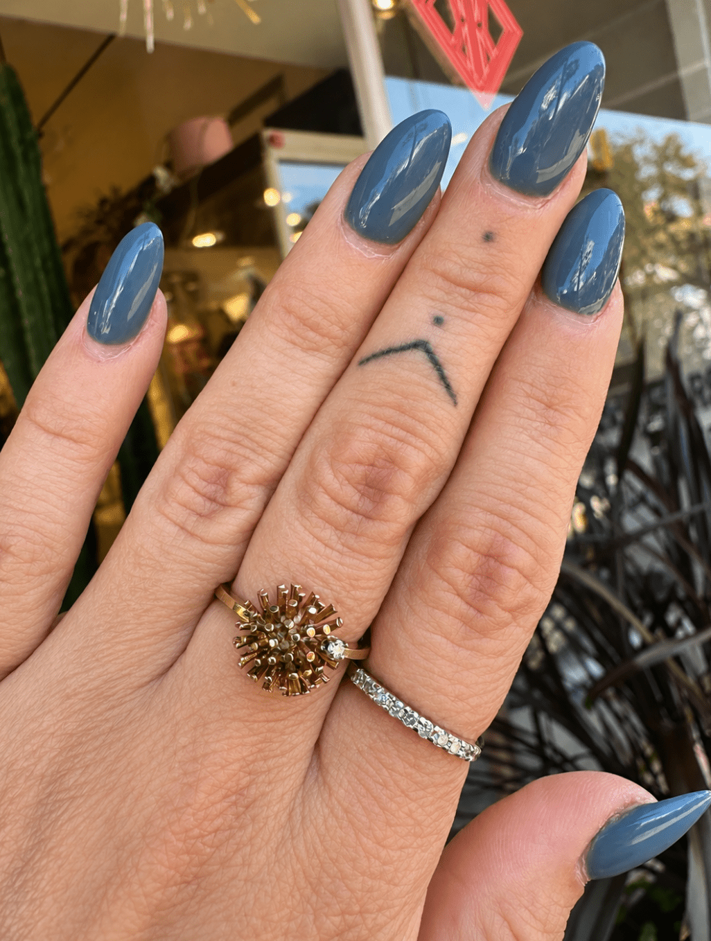 10K Vintage Confetti Burst Cocktail Ring - Kingdom Jewelry