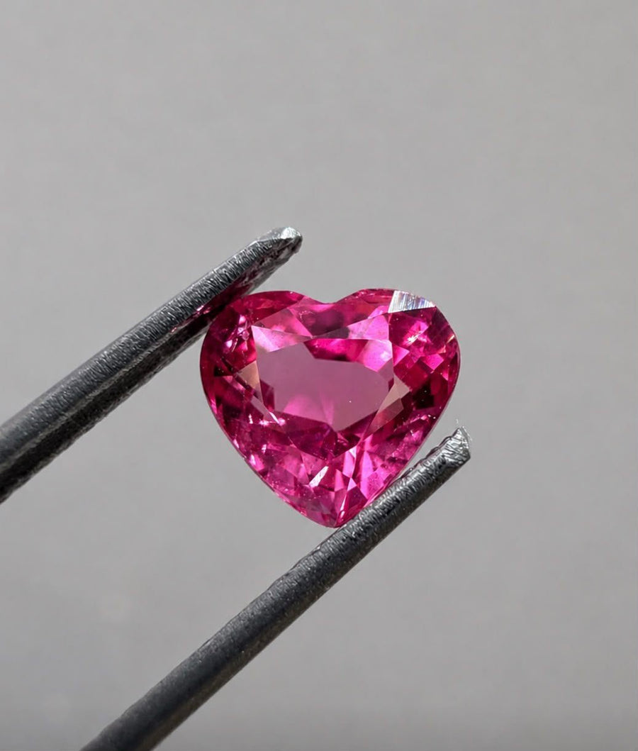 1.10 ct Vivid Pink Mahenge Spinel - Kingdom Jewelry
