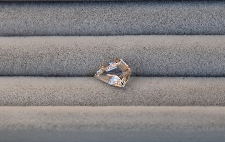 1.11ct Geometric Peach Sapphire - Kingdom Jewelry