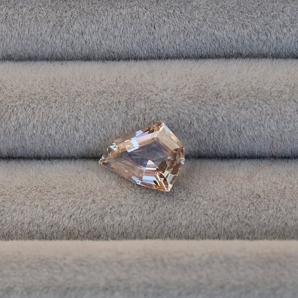 
                  
                    1.11ct Geometric Peach Sapphire - Kingdom Jewelry
                  
                