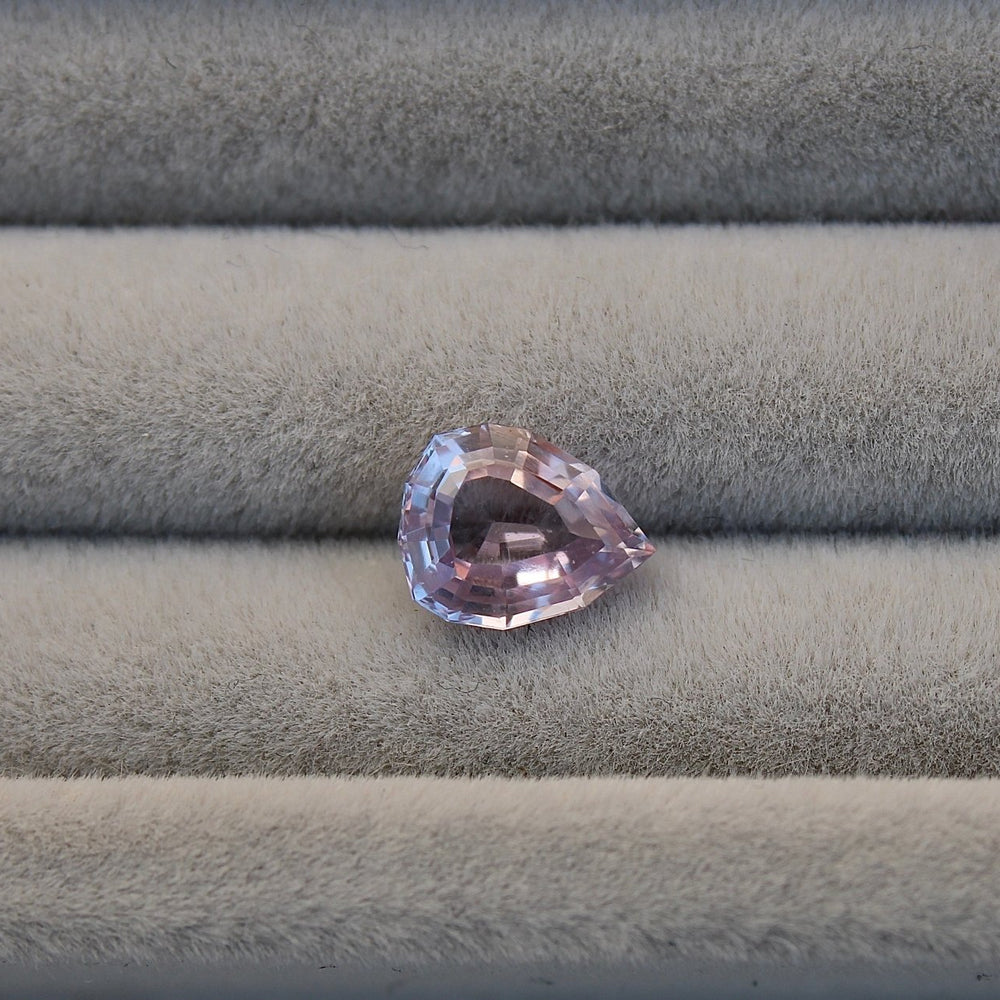 
                  
                    1.16ct Geometric Lavender Sapphire - Kingdom Jewelry
                  
                