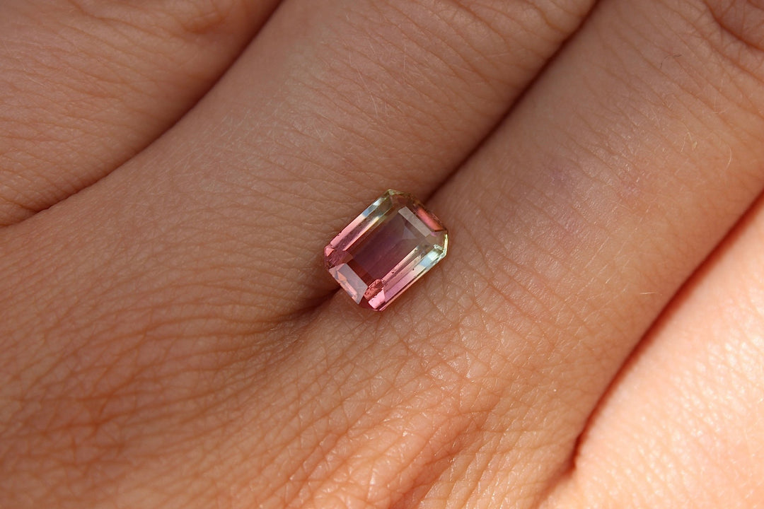 1.37ct Bi Colour Tourmaline - Kingdom Jewelry