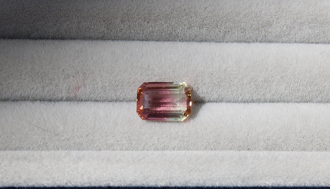 1.37ct Bi Colour Tourmaline - Kingdom Jewelry