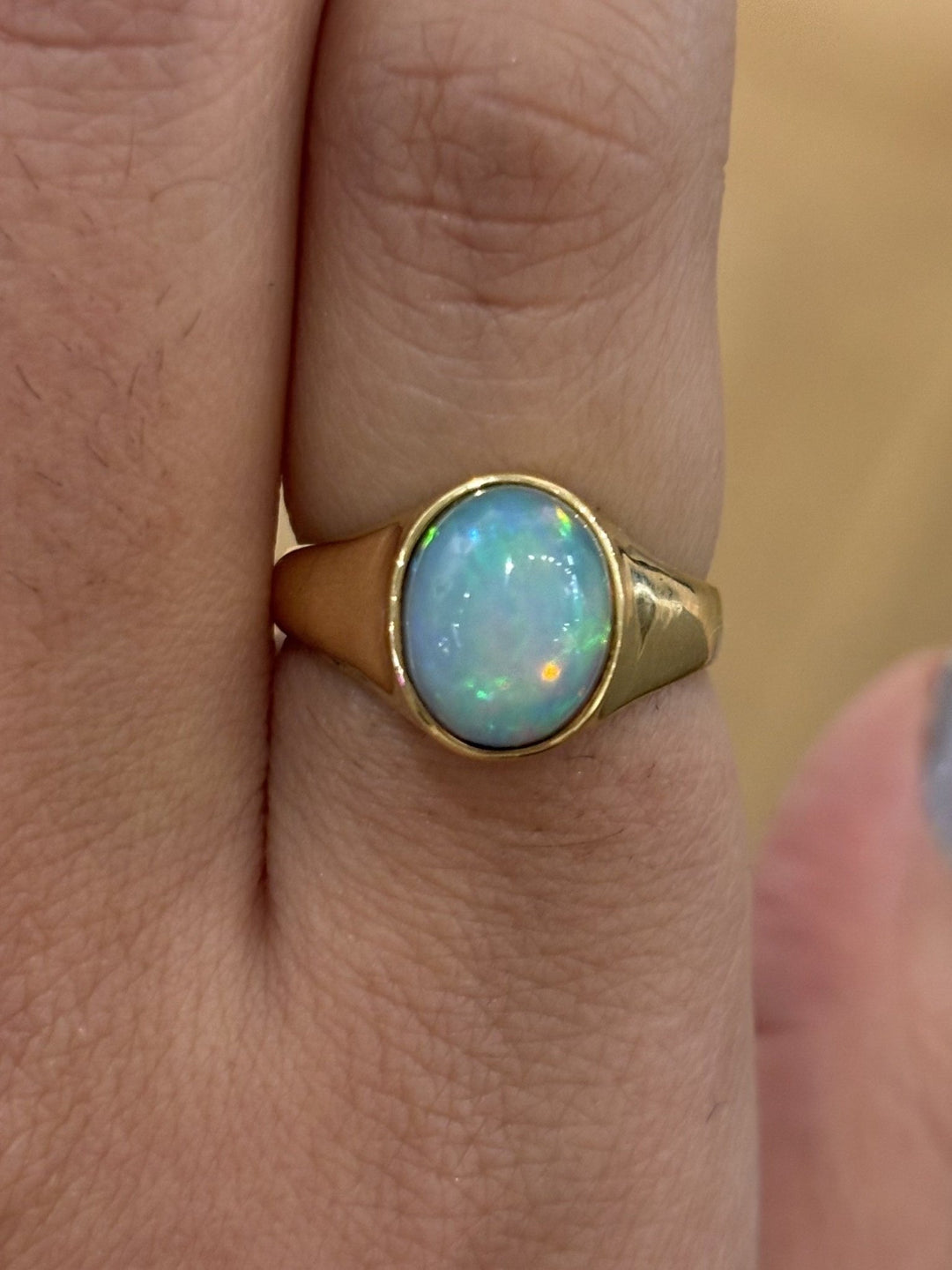 14k / 18k Yellow Gold Small Oval Welo Opal Ring - Kingdom Jewelry