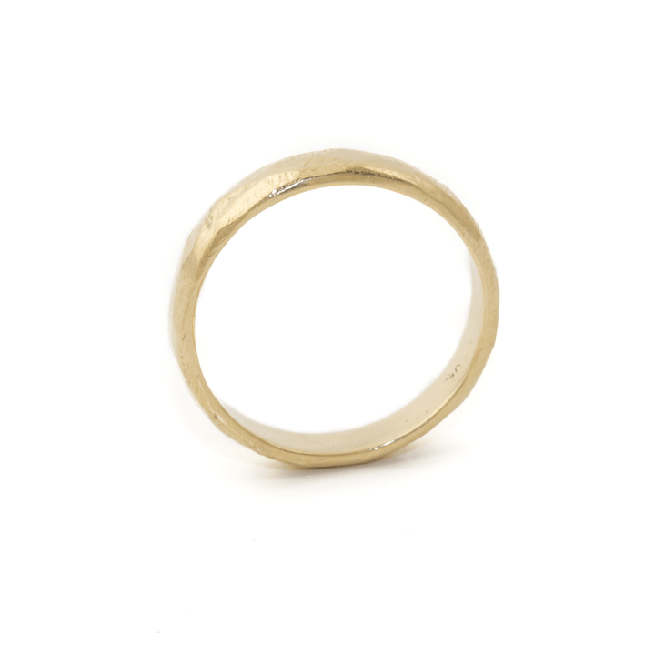 14k Gold x 4mm Sleek Hammered Comfort - Fit Band - Kingdom Jewelry