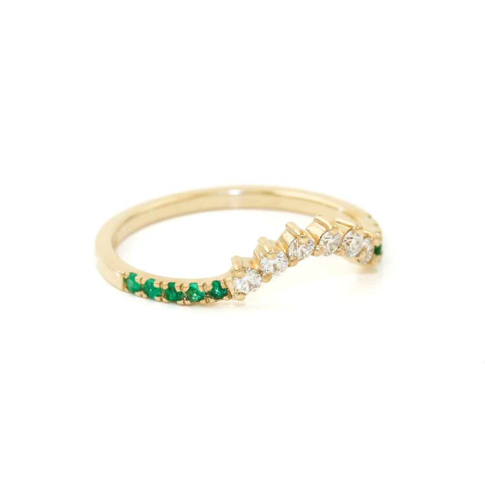 
                  
                    14k Gold x 5mm Diamond & Emerald Contour Tiara Band - Kingdom Jewelry
                  
                