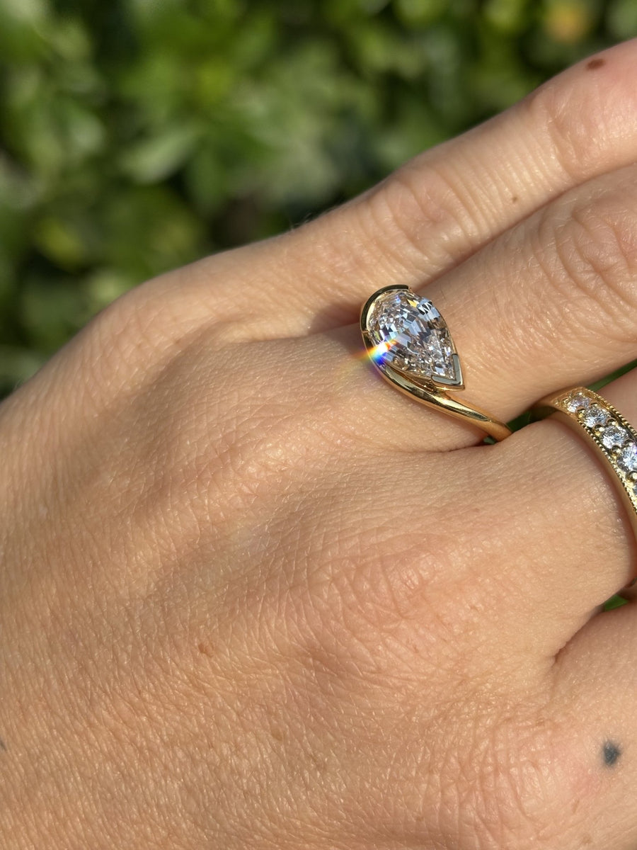 18K East-West 2.08 ct Antique Pear Lab Diamond Ring - Kingdom Jewelry