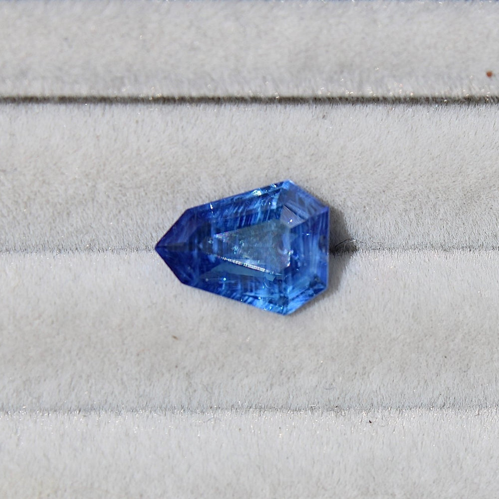 
                      
                        1.90ct Shield Royal Blue Sapphire - Kingdom Jewelry
                      
                    