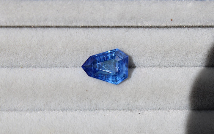 1.90ct Shield Royal Blue Sapphire - Kingdom Jewelry