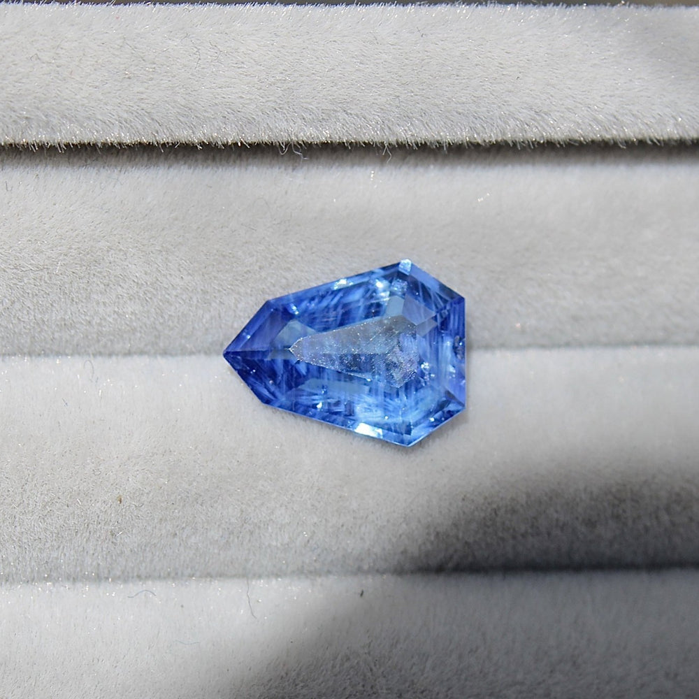 
                      
                        1.90ct Shield Royal Blue Sapphire - Kingdom Jewelry
                      
                    