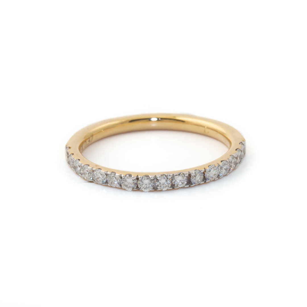 18k Yellow Gold x 2mm Pavé 0.37ctw Lab Diamond VVS+ E Channel Band