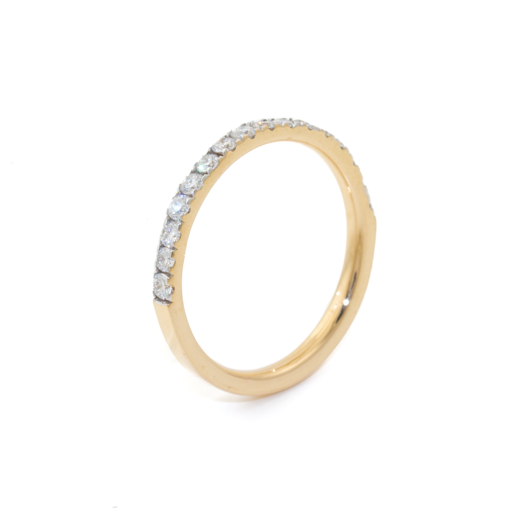 18k Yellow Gold x 2mm Pavé 0.37ctw Lab Diamond VVS+ E Channel Band