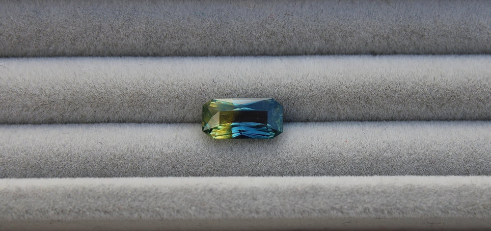 
                      
                        2.26ct Emerald Cut Bi - Colour Sapphire - Kingdom Jewelry
                      
                    