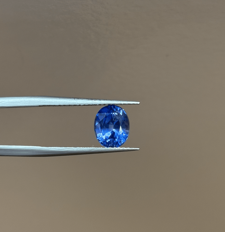 2.46ct Oval sapphire - Kingdom Jewelry