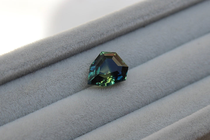 3.23ct Fantasy Cut Parti Sapphire - Kingdom Jewelry