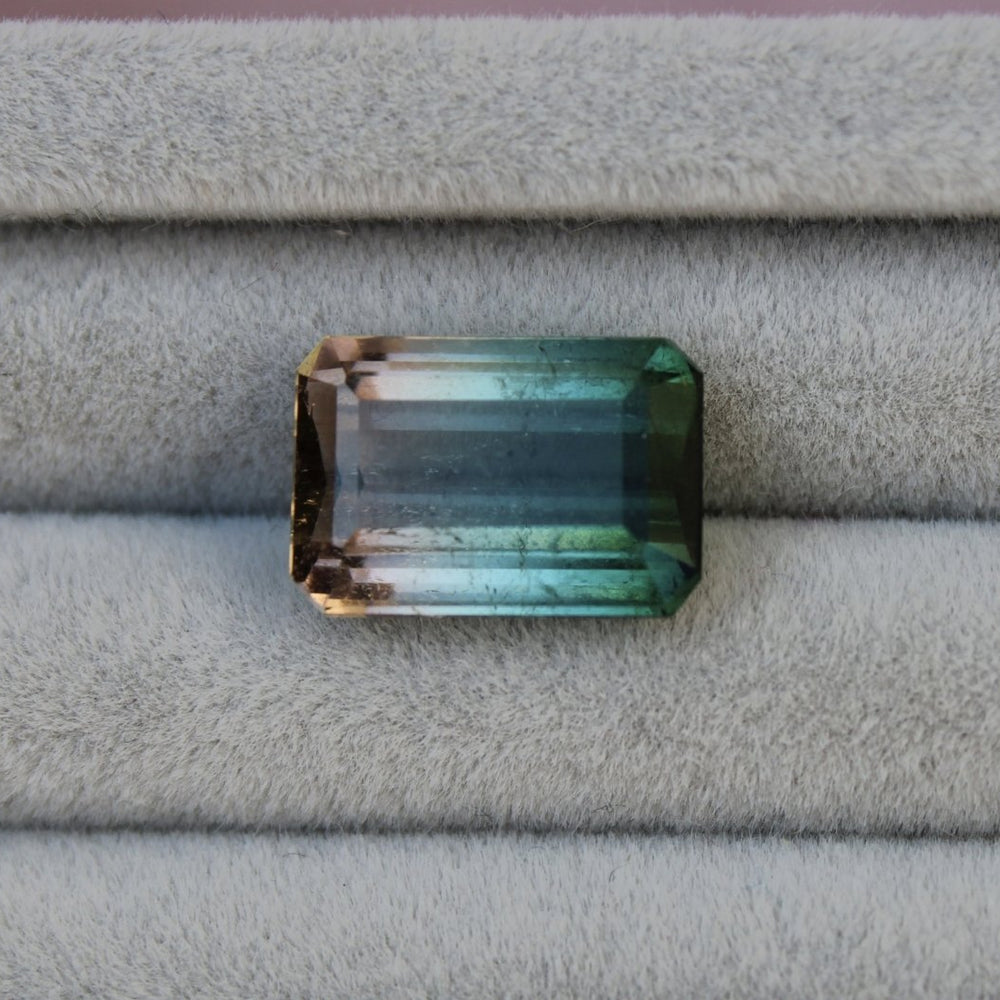 
                      
                        4.38ct Bi Colour Tourmaline - Kingdom Jewelry
                      
                    