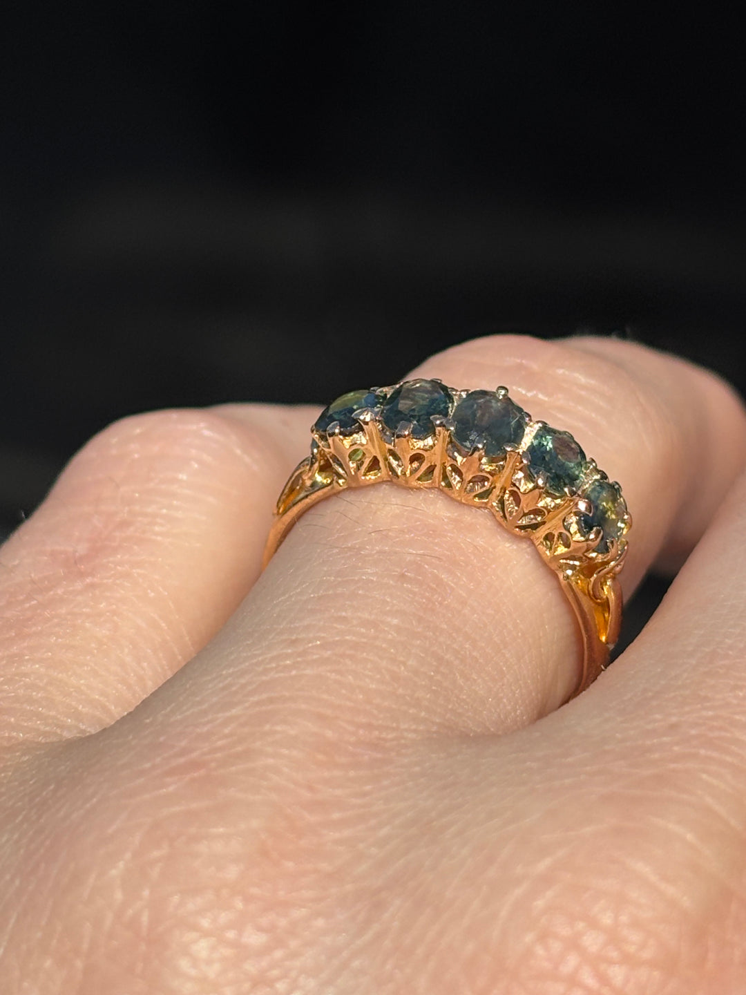 22K Yellow Gold Vintage Teal Sapphire 5 Stone Ring