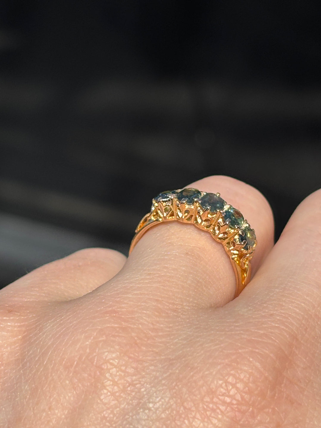 22K Yellow Gold Vintage Teal Sapphire 5 Stone Ring
