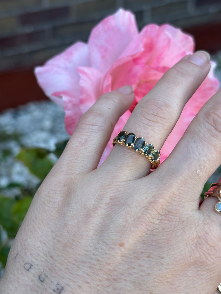 22K Yellow Gold Vintage Teal Sapphire 5 Stone Ring
