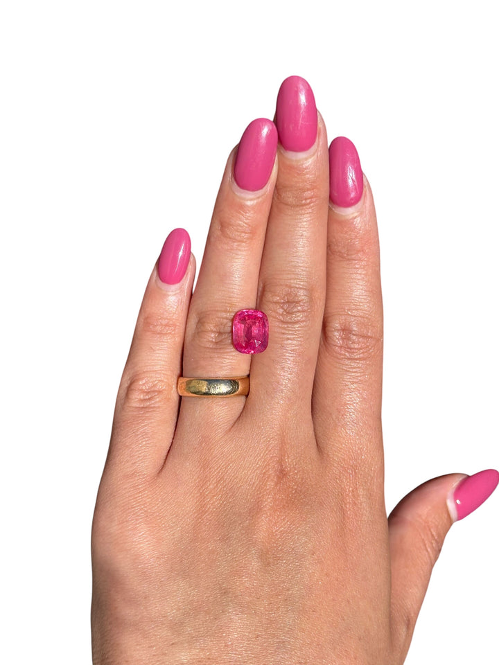 4.203 ct Vivid Pink Mahenge Spinel