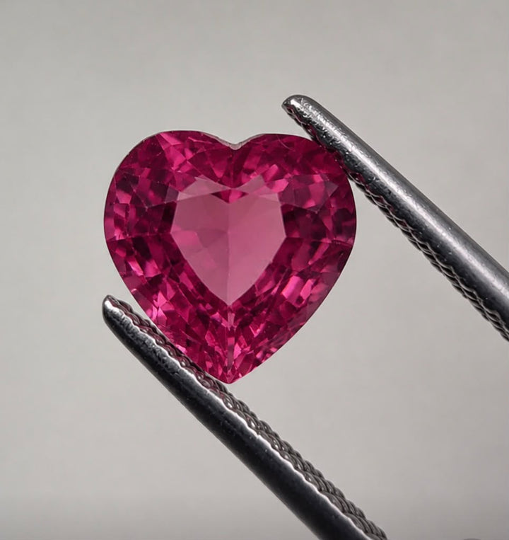 1.10ct Vivid Pink Mahenge Spinel