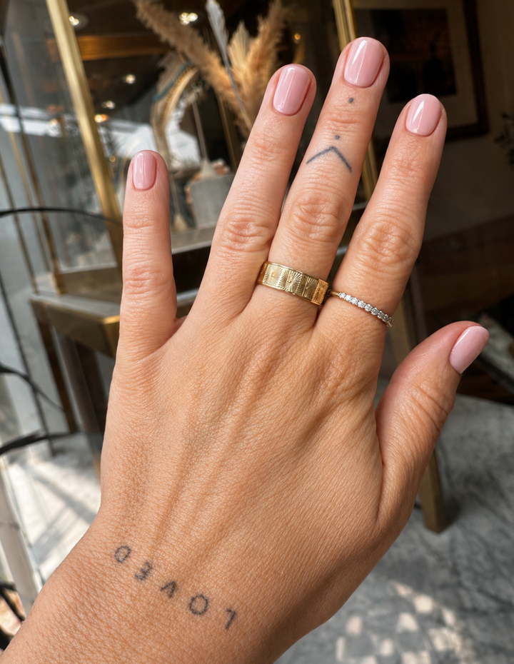 Vintage Sunburst 10k Gold Band