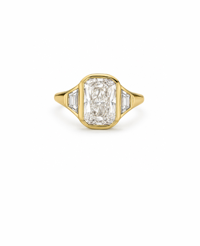 3.91ct 18k Yellow gold 3 stone Ring