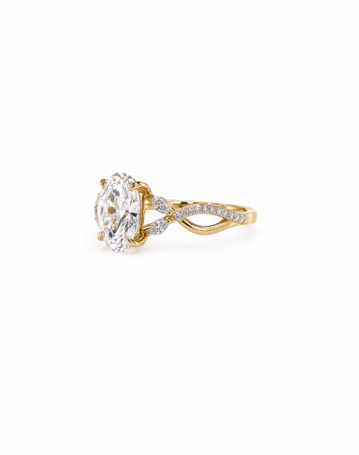 Oval Diamond Ring with detailed Side Shank
