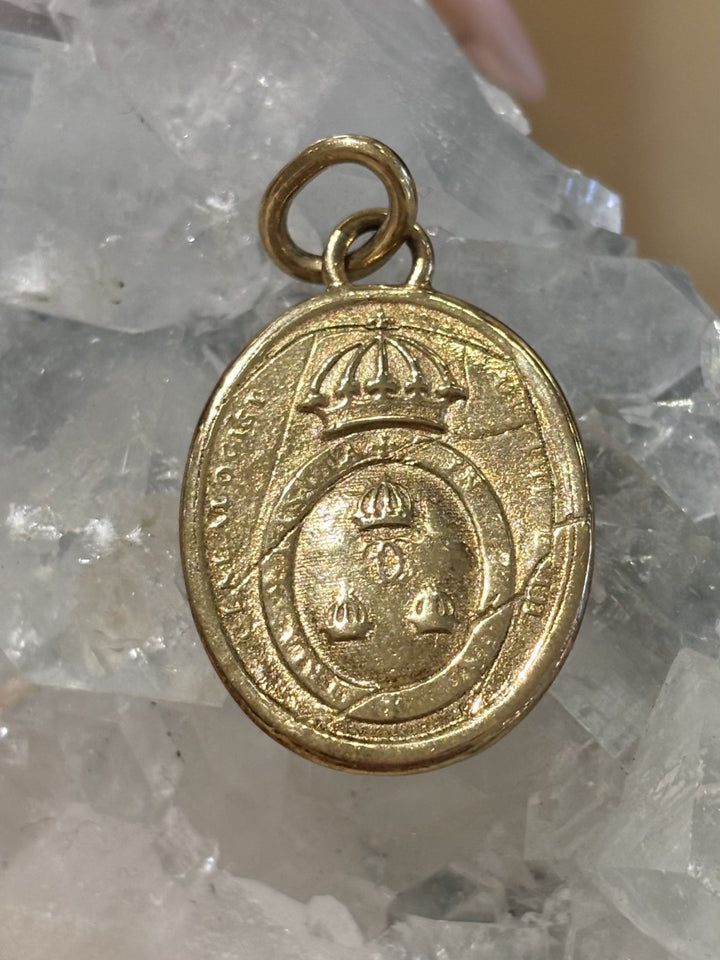 Heraldry Three Crown Pendant - Kingdom Jewelry