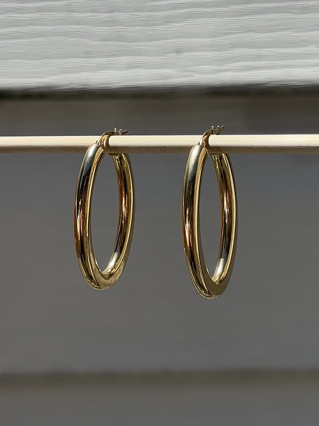 18k Long Oval Hoops