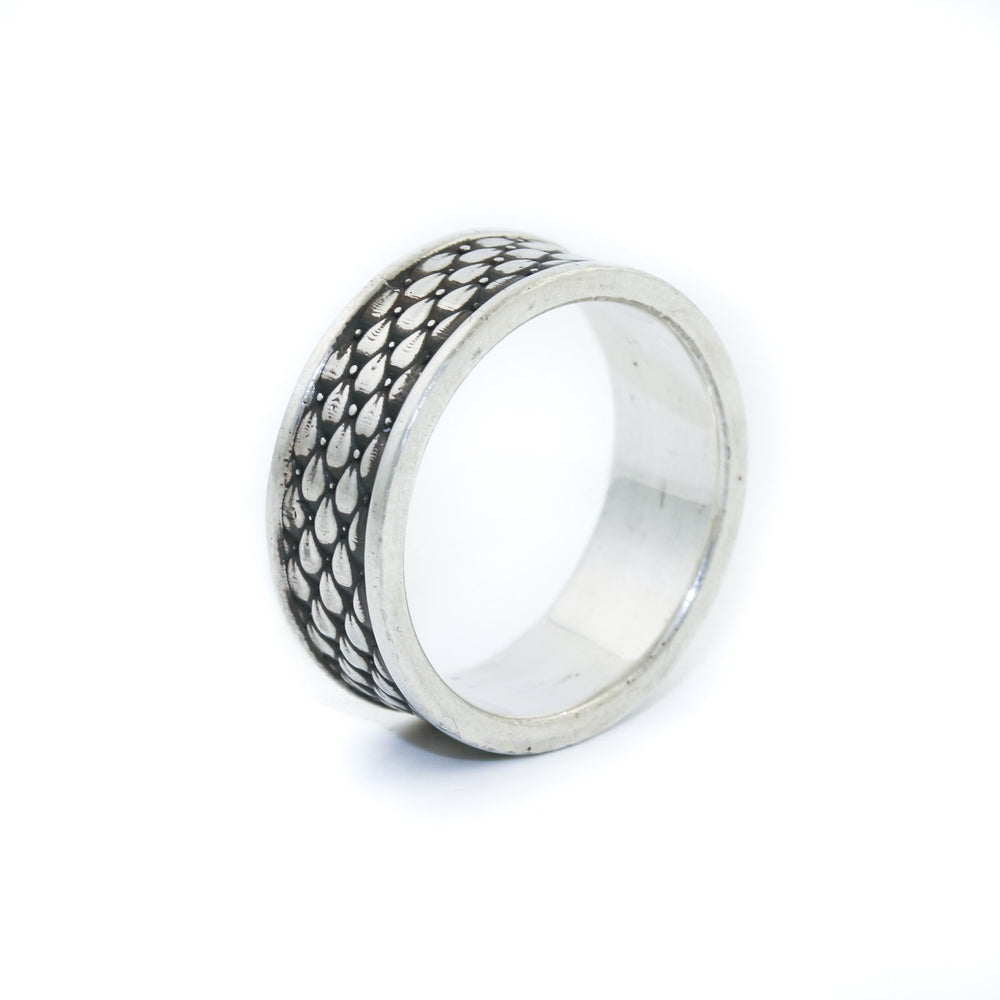 
                      
                        Silver x "Dragon Scale" Band - Kingdom Jewelry
                      
                    