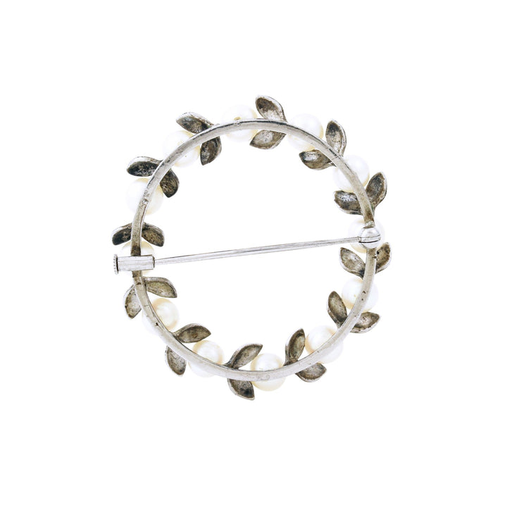 Silver x White Pearl Wreath Brooch - Kingdom Jewelry