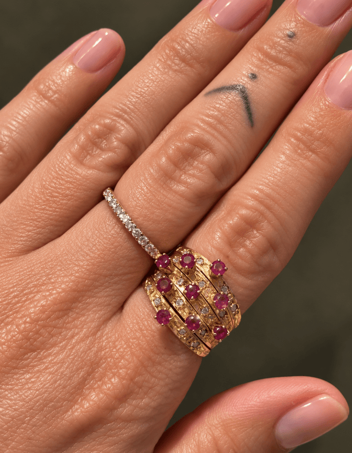 Vintage 18k Yellow Gold Ring Burgundy Stones - Kingdom Jewelry