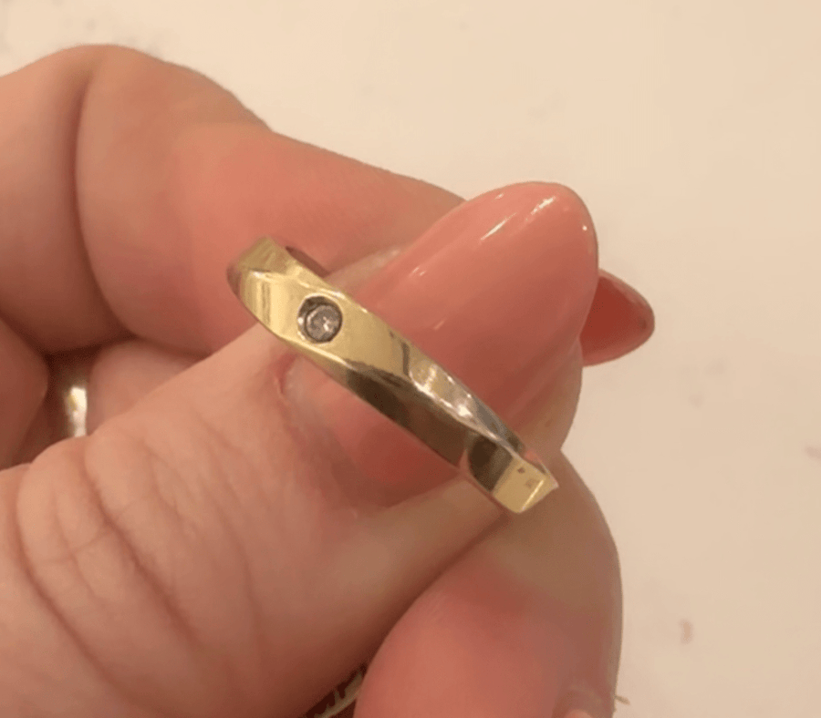 Yellow Gold Twist Band W/ Small Diamond - Kingdom Jewelry